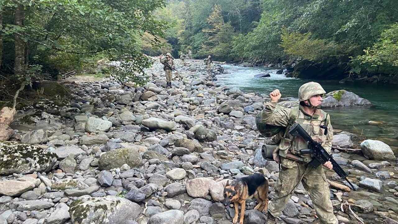 Son dakika! Yunanistan&#039;dan Türkiye&#039;ye sızmaya çalışan 19 kişi yakalandı!