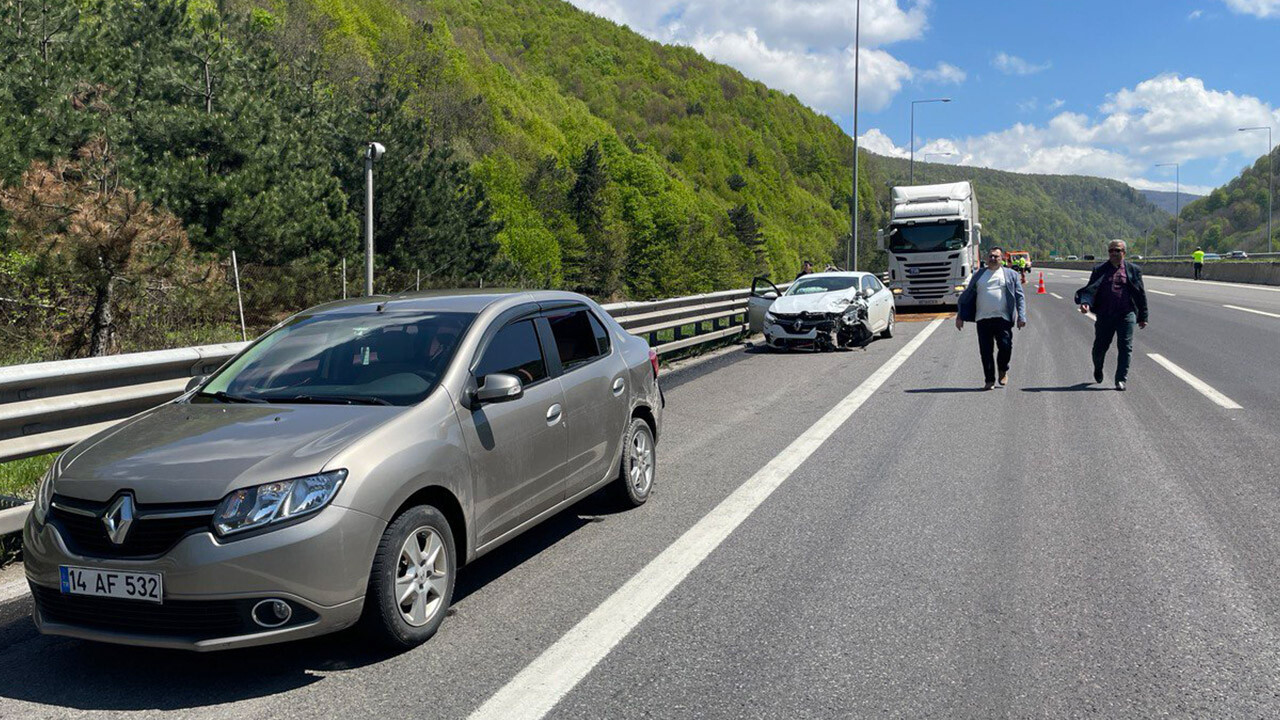 Anadolu Otoyolu’nda zincirleme kaza: İstanbul yönü trafiğe kapandı