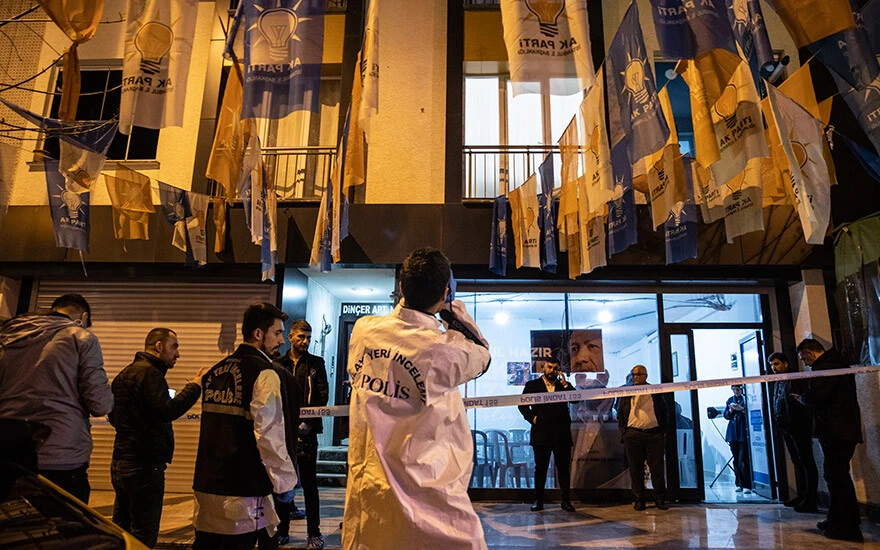 Numan Kurtulmuş'tan AK Parti bürosuna saldırıya tepki: Türk demokrasisini hedef aldılar