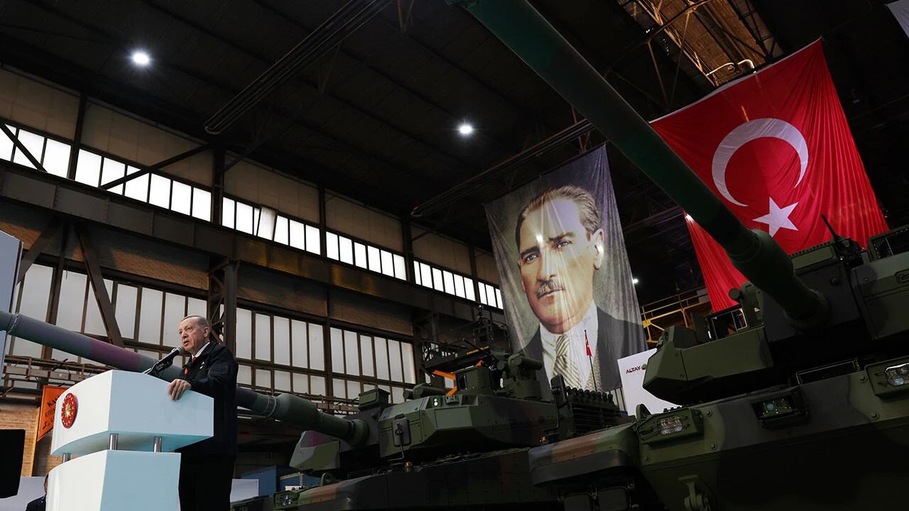 Yeni Altay Tankı TSK'ya teslim edildi! Cumhurbaşkanı Erdoğan: Hedefimiz tam bağımsız savunma sanayii