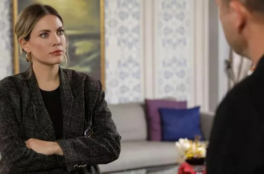 FOX TV seyircilerini üzen iddia! Nehir Erdoğan Yasak Elma'ya veda mı etti?