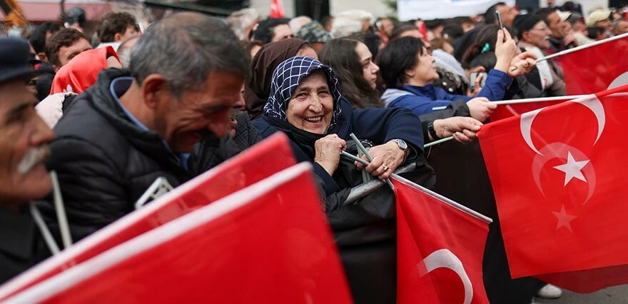 Kemal Kılıçdaroğlu, Yavaş ve İmamoğlu ile birlikte Ardahan’da: İkna edip beraber sandığa gideceksiniz Kemal Kılıçdaroğlu, Yavaş ve İmamoğlu ile birlikte Ardahan’da: İkna edip beraber sandığa gideceksiniz