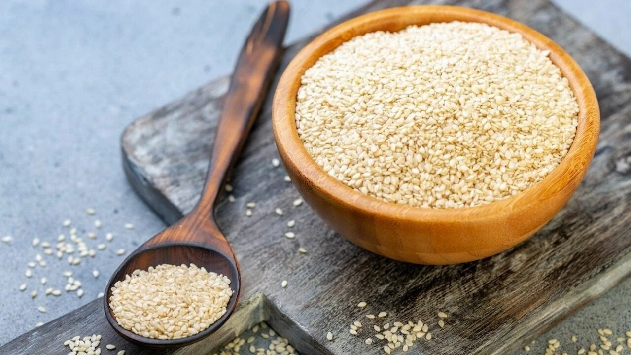 Mısırlıların 1000 yıldır uyguladığı yöntem! 1 kaşık tüketildiğinde baş ağrısını yok ediyor...