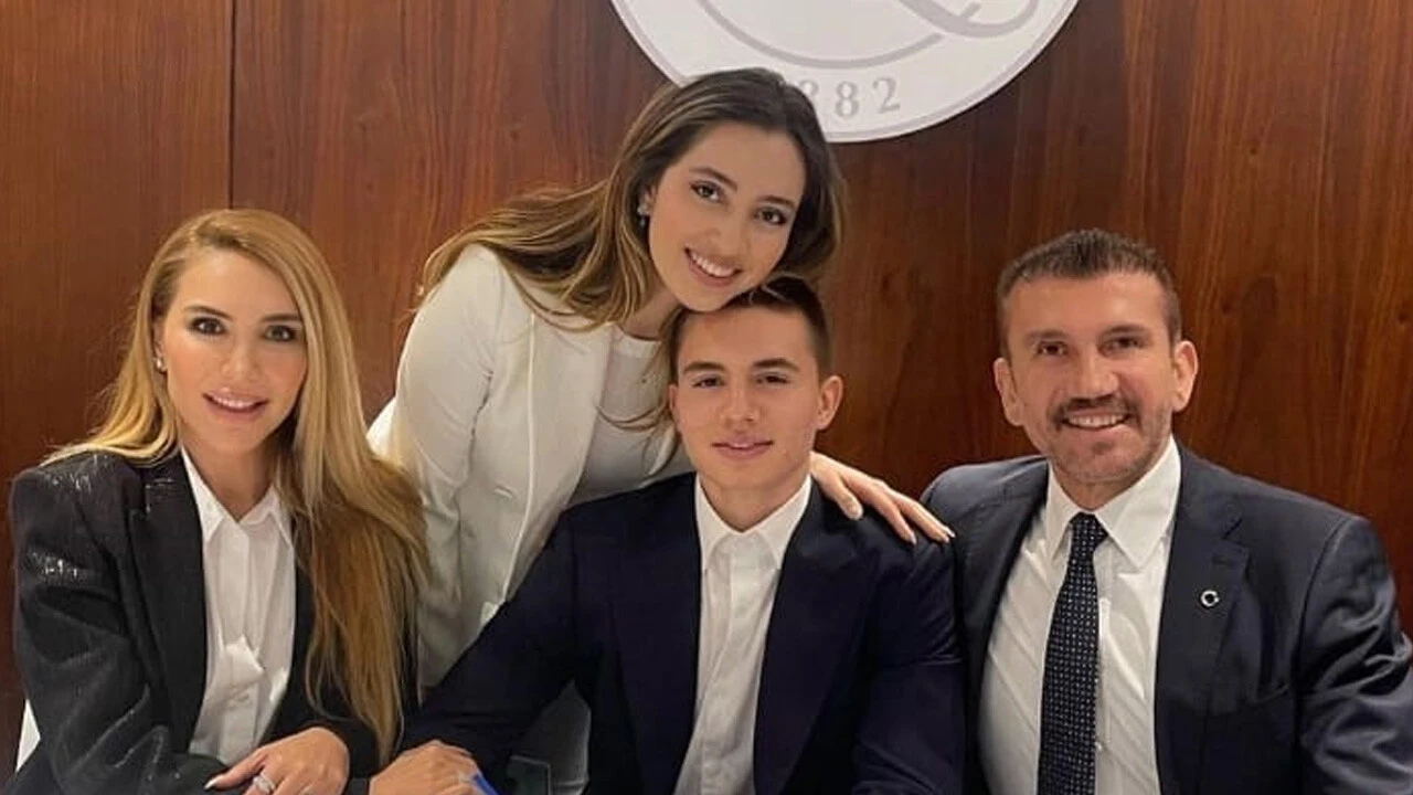 Rüştü Reçber'in oğlu Burak, <a href=