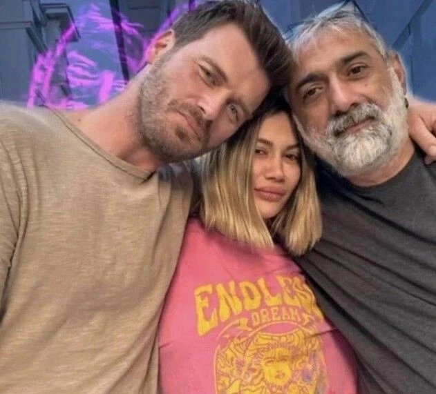 Kıvanç Tatlıtuğ'un kardeşlerini gören herkes çok şaşırdı! İnanan kimse çıkmadı