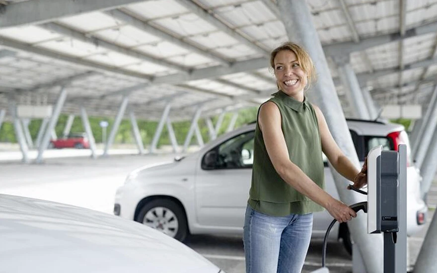 Bu sene dünyada satılan araçların yüzde 20'si elektrikli olacak
