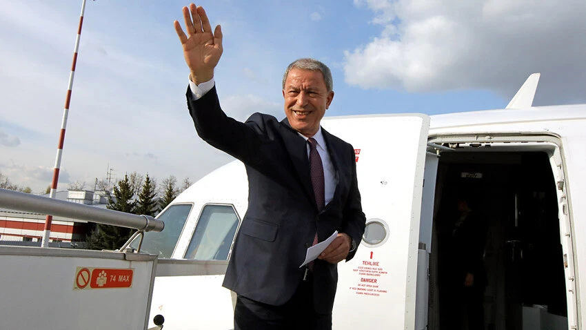 Bakan Akar'dan Moskova'daki 4'lü zirve dönüşü ilk mesaj: Barış ve huzur için çalışacağız