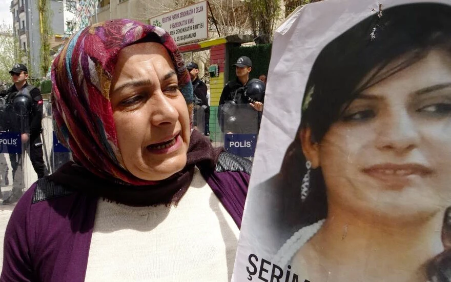Evlat nöbetindeki anne çağrıda bulundu: Hiç kimse HDP'ye oy vermesin