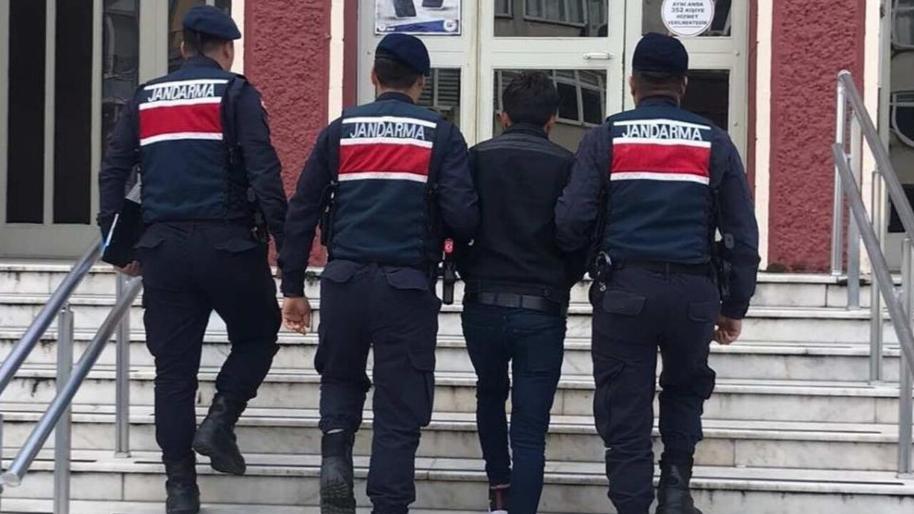 Jandarma&#039;dan emeklileri milyonlarca TL dolandıran şebekeye operasyon