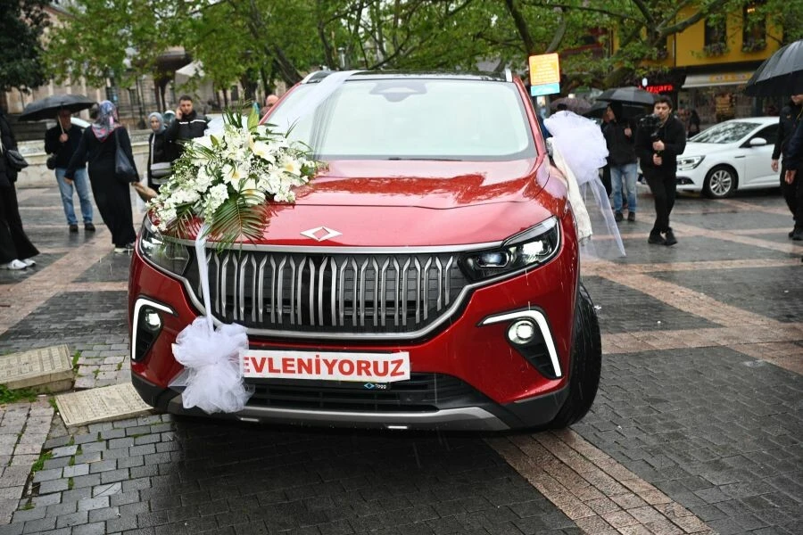 Türkiye’nin otomobili ilk kez gelin arabası oldu