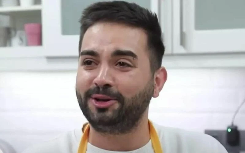 Kadir Ezildi'yi ağlatan anne sorusu! Canlı yayından apar topar çıktı