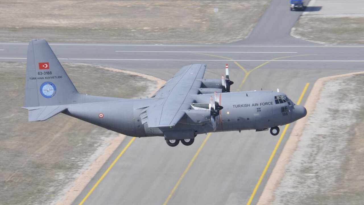 Son dakika! MSB duyurdu: Sudan&#039;da tahliye uçağına ateş açıldı