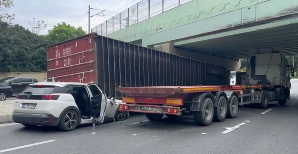 Anadolu Efes'in yıldız oyuncusu Bryant Dunston kaza geçirdi! Tır dorsesi devrildi