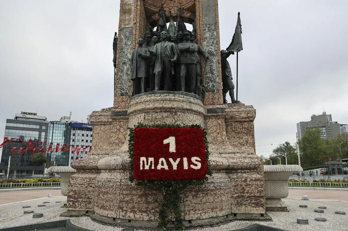 İşçiler bayramını kutluyor: Emeğin günü 1 Mayıs!