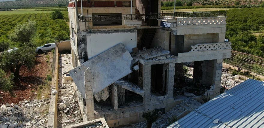 Son dakika! MİT operasyonunun detayları ortaya çıktı! Kureyşi'nin intihar yeleğini patlattığı belirlendi