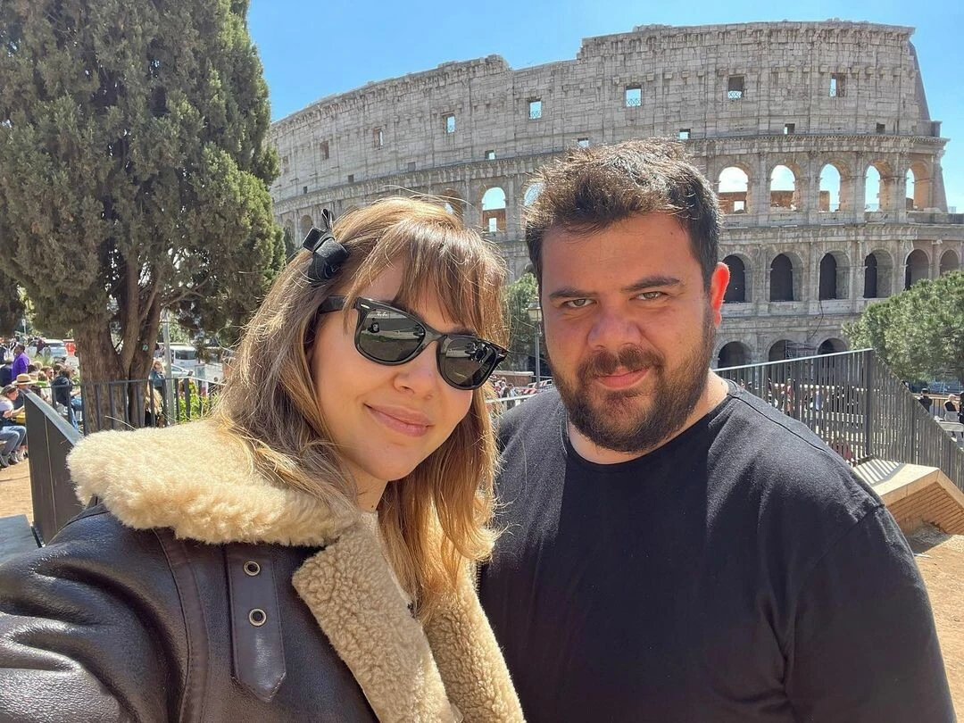 Çirkin hayvana benzetilmişti! Davayı kazanan Eser Yenenler parayı bağışladı!