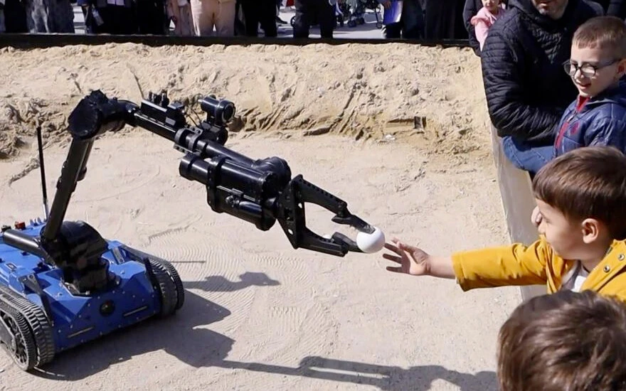 Teknofest'te Aselsan çadırında kameralar hiç kapanmadı: Gençler fotoğraf üstüne fotoğraf çekti