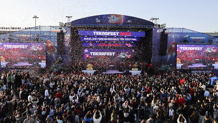 TEKNOFEST tarihe geçti: Dünyanın en büyük organizasyonunda ziyaretçi sayısı 2,5 milyonu aştı