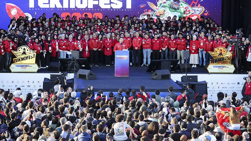 TEKNOFEST tarihe geçti: Dünyanın en büyük organizasyonunda ziyaretçi sayısı 2,5 milyonu aştı