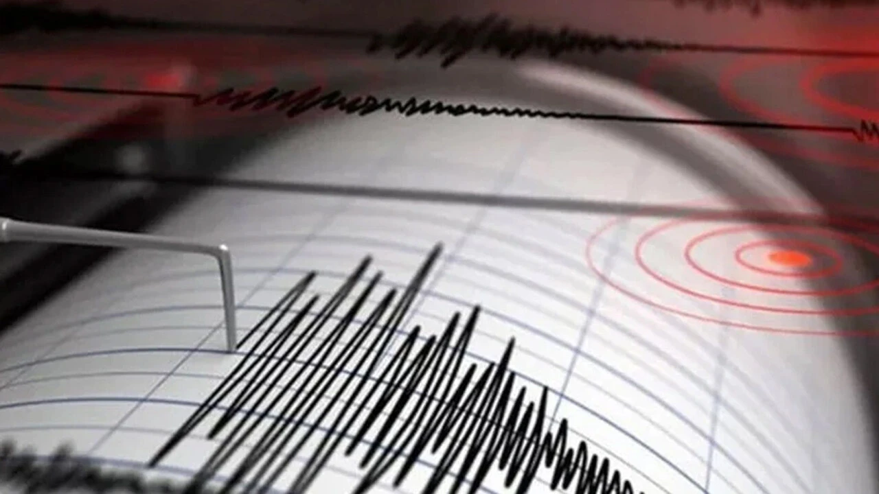 Dünya beşik gibi! Komşuda korkutan deprem