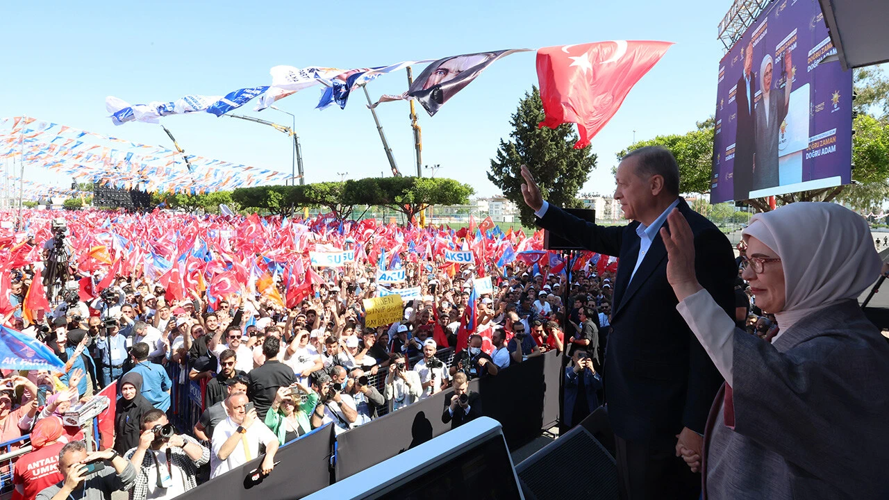 Cumhurbaşkanı Erdoğan, terör örgütleri üzerinden CHP liderine yüklendi: Dini, bayrağı olmayanlar 'Bay Kemal'i destekliyor Cumhurbaşkanı Erdoğan, terör örgütleri üzerinden CHP liderine yüklendi: Dini, bayrağı olmayanlar 'Bay Kemal'i destekliyor
