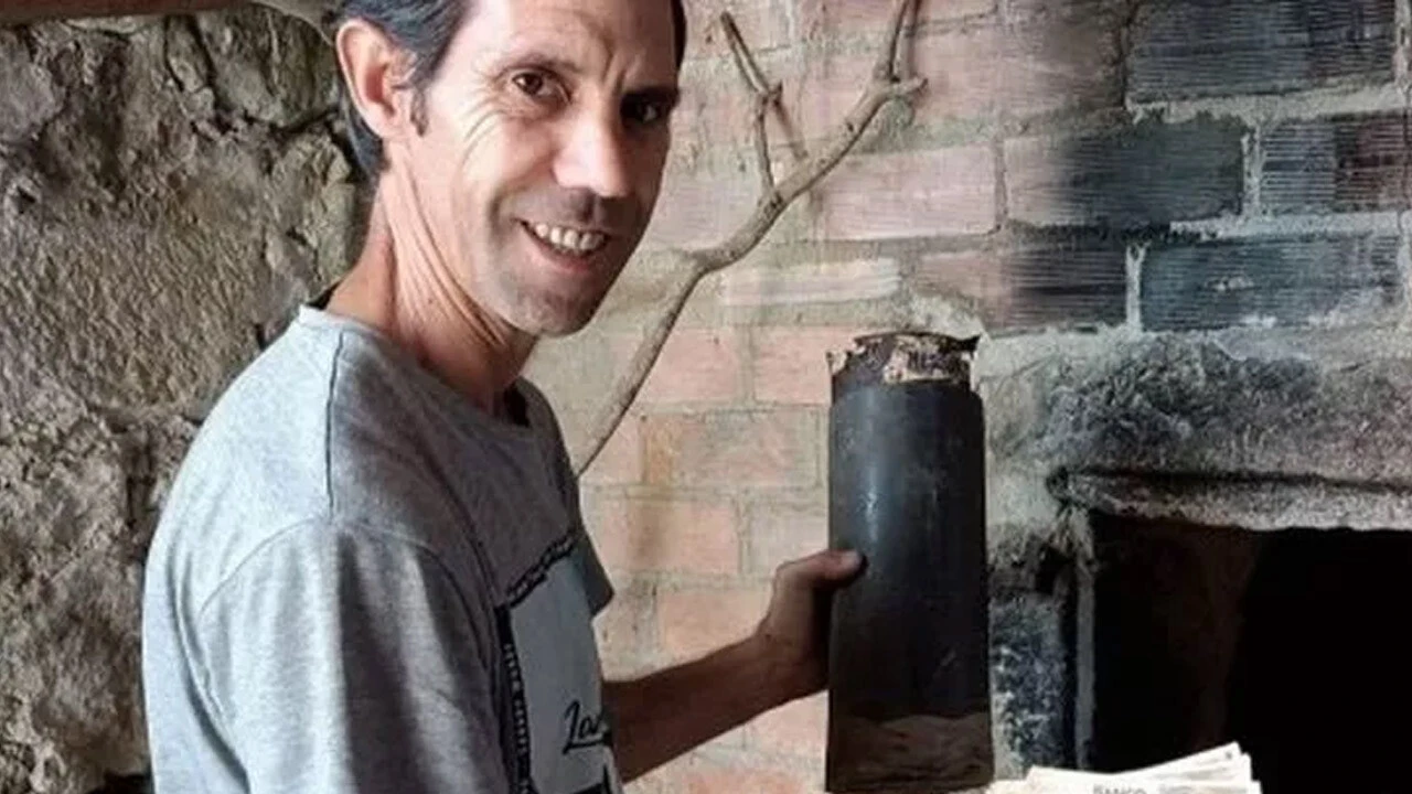 Tadilat sırasında çatı için gereken parayı çatıda buldu! Müteahhitin başına gelen ilginç olay