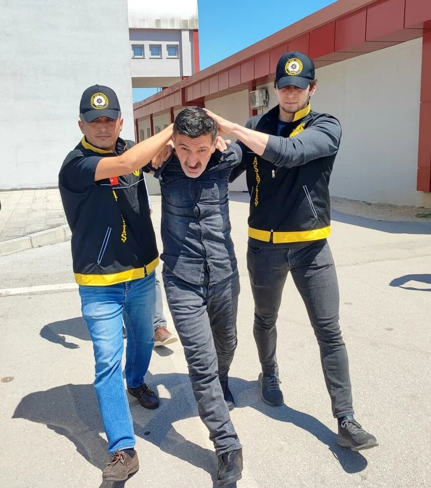 Adana'da ölmüş akrabanın fotoğrafına küfretme kavgasında kan döküldü