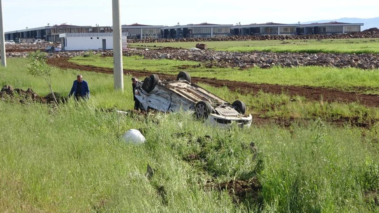 Hasta taşıyan araç şarampole uçtu: Çok sayıda yaralı var