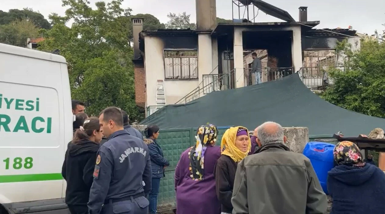 Muğla'da çıkan yangında anne-oğul hayatını kaybetti