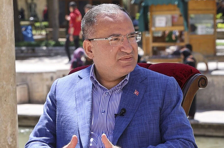 Bozdağ'dan Akşener'e İmralı cevabı: Yayınlamazsan ben yayınlarım Bozdağ'dan Akşener'e İmralı cevabı: Yayınlamazsan ben yayınlarım