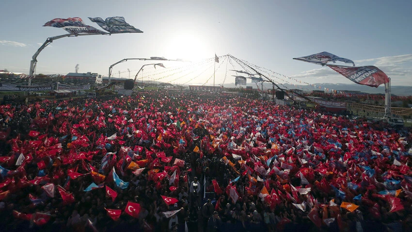 Cumhurbaşkanı Erdoğan'dan Kılıçdaroğlu'na sert tepki: İl il dolaşıp Selo’nun avukatlığını yapıyor Cumhurbaşkanı Erdoğan'dan Kılıçdaroğlu'na sert tepki: İl il dolaşıp Selo’nun avukatlığını yapıyor