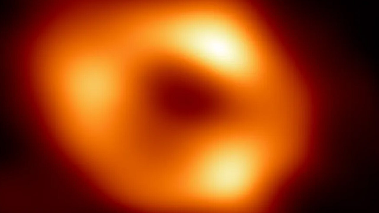 NASA&#039;nın yeni kara delik videosu şaşırttı: Güneş&#039;in 60 milyar katı