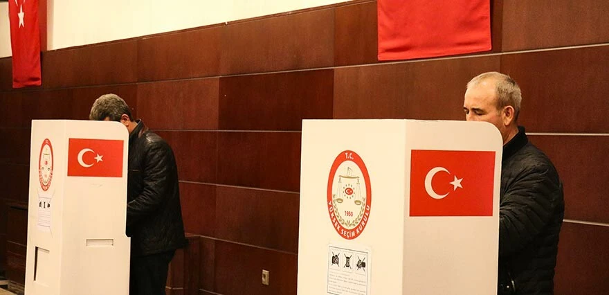 Gurbetçiler rekora koşuyor! Yurt dışında oy kullanan son seçmen sayısı belli oldu