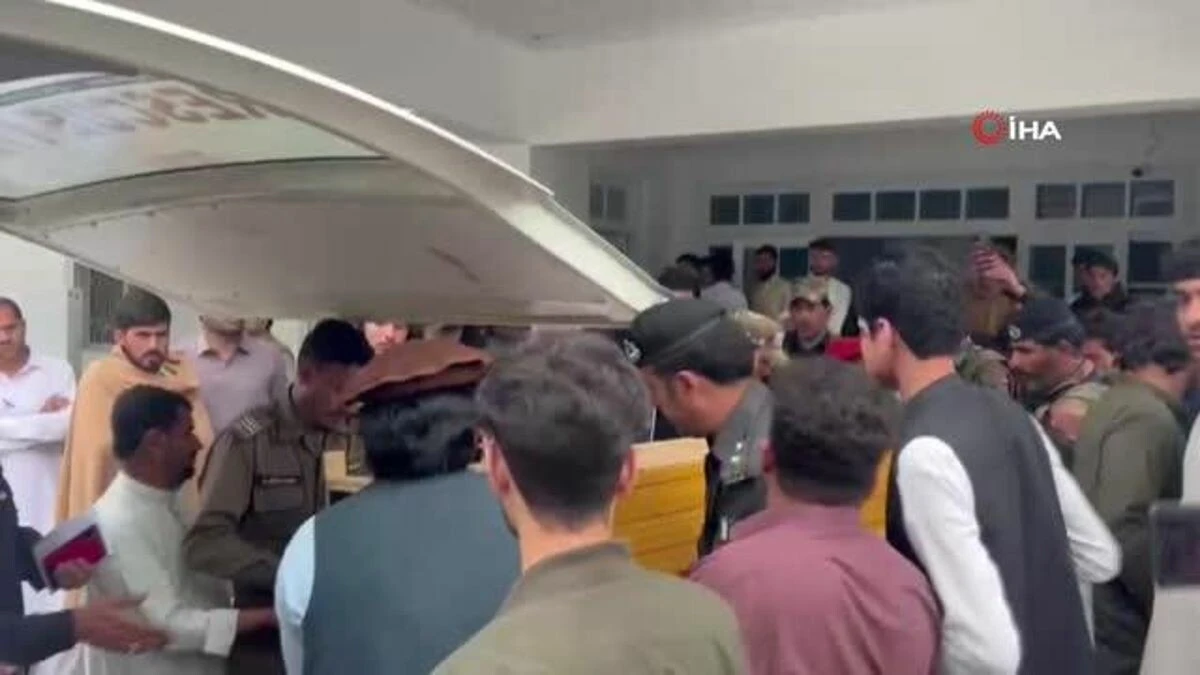Pakistan'da terör okullara sıçradı: Sınav esnasında silahlı saldırı