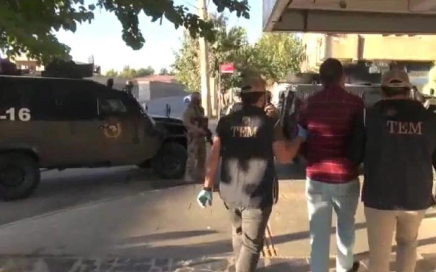 Son dakika! DEAŞ'ın yeni yapılanmasına operasyon: Onlarca gözaltı var