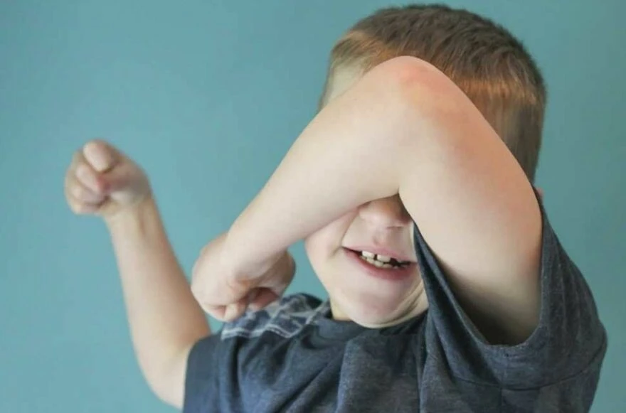 Tourette Sendromu Nedir? Nedenleri, Belirtileri, Tedavisi, Testi!