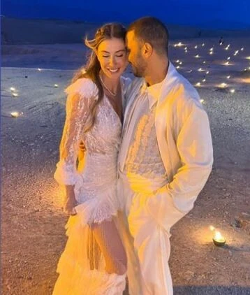 Gelinliği perde reklamına benzetildi! Şeyma Subaşı’nın Fas’taki yöresel düğünü gündeme oturdu!