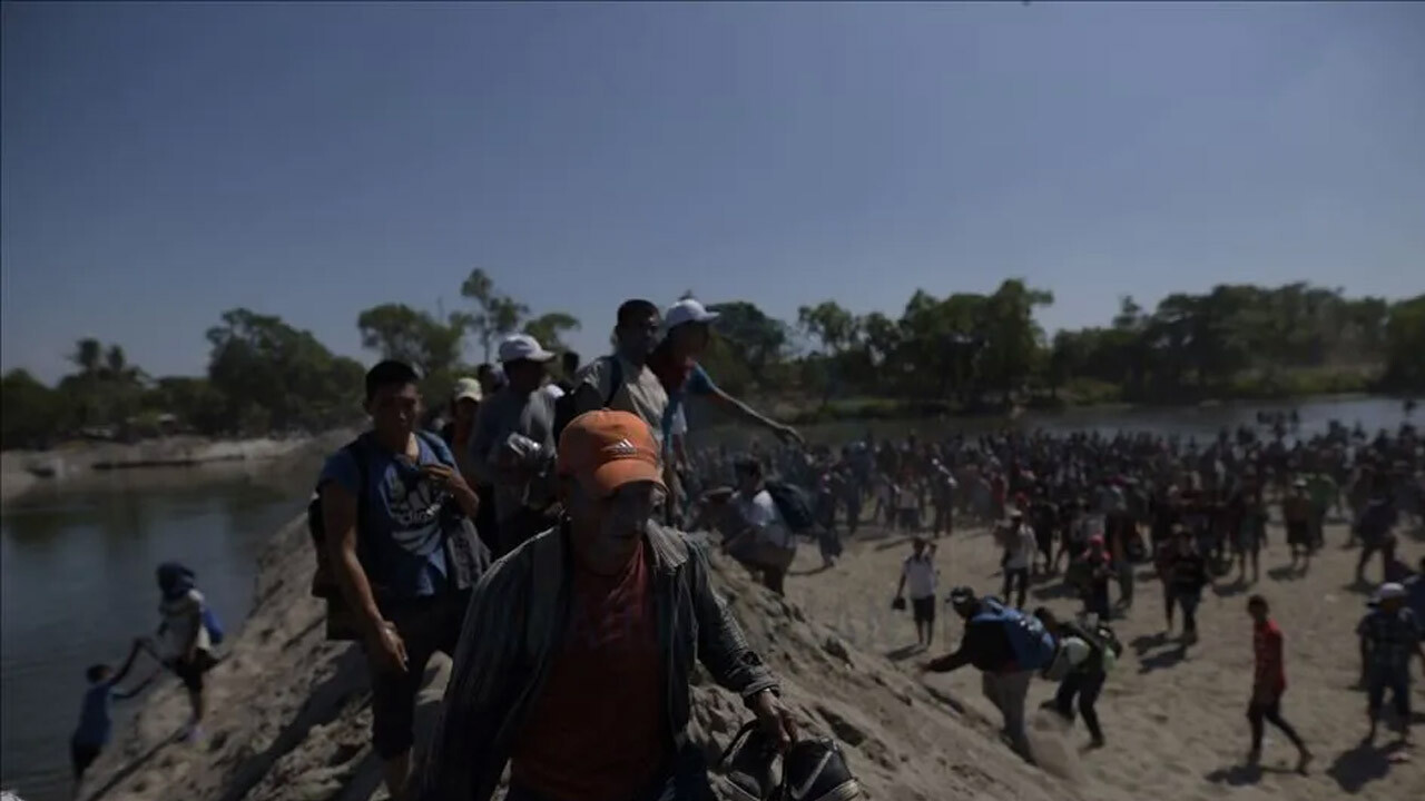 Düzensiz göçmenlerden 2 bini çeteler tarafından kaçırıldı! Meksika&#039;da mülteci trajedisi