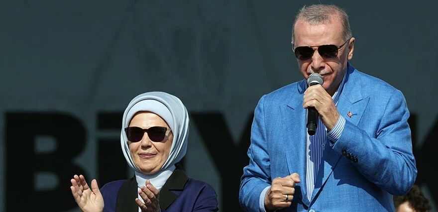 Son dakika! Cumhurbaşkanı Erdoğan tarihi mitingde batı medyasına ‘kapak’ verdi: Avrupalı gazeteciler burayı izliyor