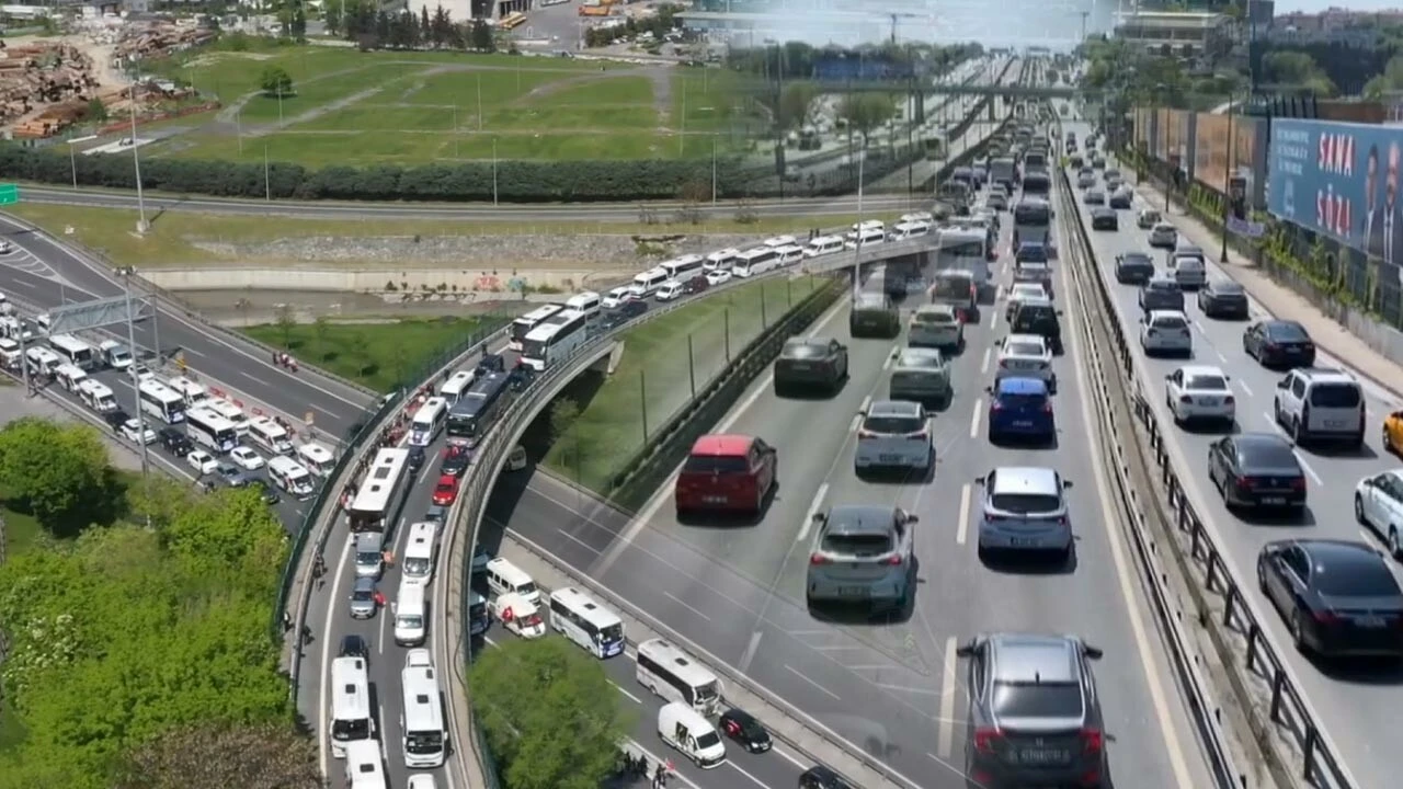 'Büyük İstanbul Mitingi' trafiği kilitledi! Kilometrelerce kuyruk oluştu