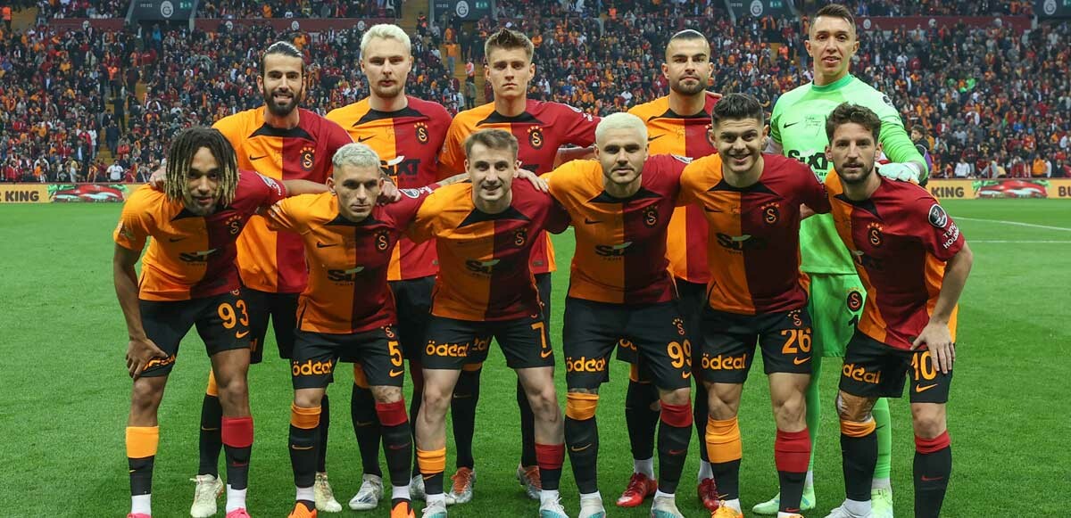 Galatasaray&#039;a yıldız futbolcusundan kötü haber: Cezalı duruma düştü!