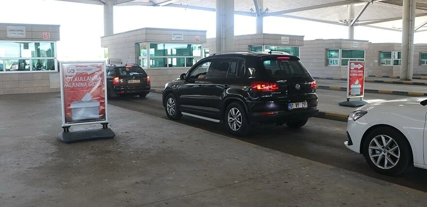 Gurbetçilerden yeni rekor! YSK yurt dışı oylarında son durumu paylaştı