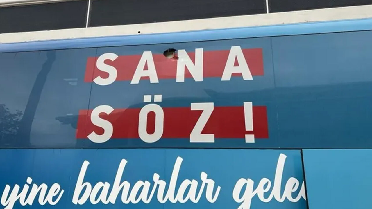 Son dakika! Kemal Kılıçdaroğlu’nun aracına taşlı saldırı 