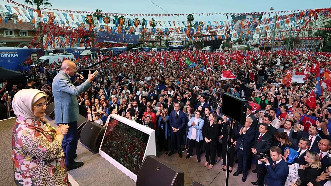 Cumhurbaşkanı Erdoğan'dan depremzede öğrencilere müjde: Üniversitelerde ek kontenjan Cumhurbaşkanı Erdoğan'dan depremzede öğrencilere müjde: Üniversitelerde ek kontenjan