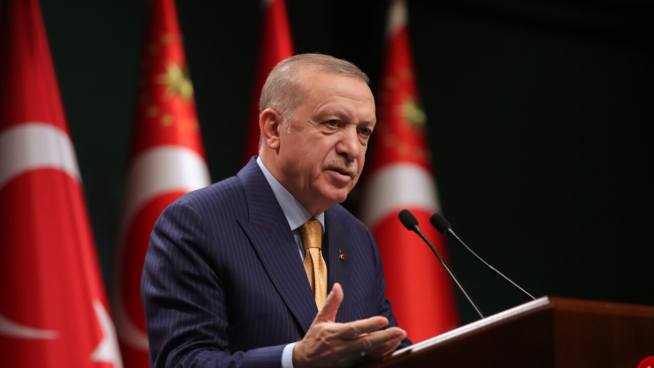 Cumhurbaşkanı Erdoğan&#039;dan Kızılay&#039;ın çadır satışına tepki: Süratle yanlış düzeltilmeli