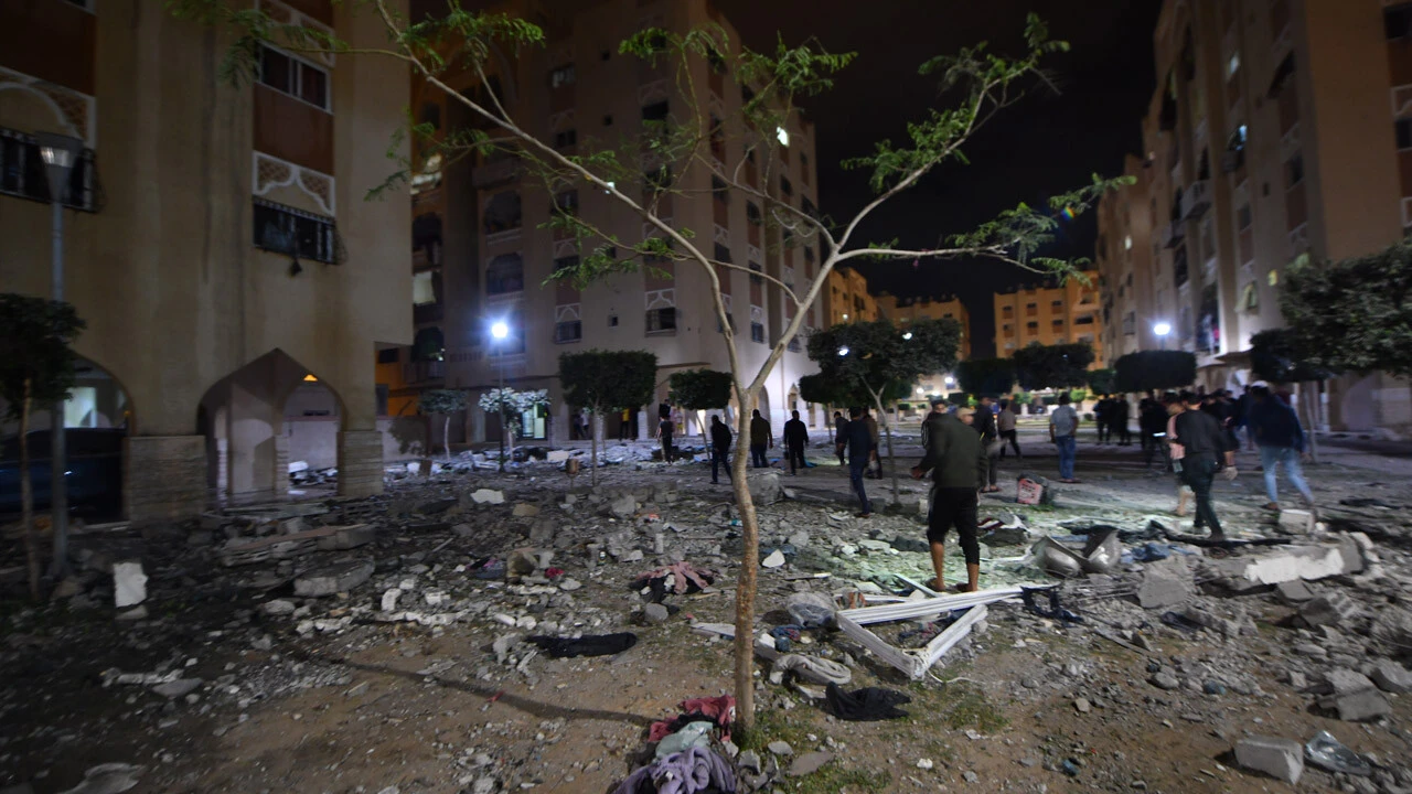 İşgalci İsrail'in Gazze'ye saldırıları sürüyor: Çok sayıda sivil hayatını kaybetti