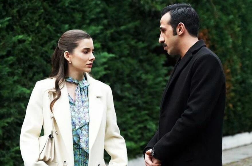 Yalı Çapkını dizisinin sezon finalinde peş peşe vedalar! Ayrılan isimler belli oldu!