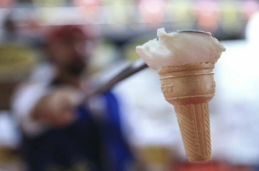 Kıvamı için bunu eklemeniz lazım! Meğerse evde dondurma yapmak bu kadar kolaymış!