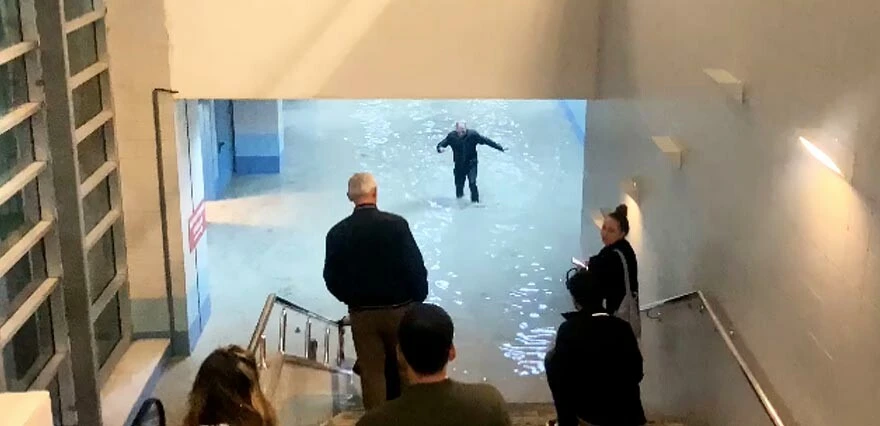 Ankara’da sağanak! Metro istasyonu sular altında kaldı, yollar göle döndü!