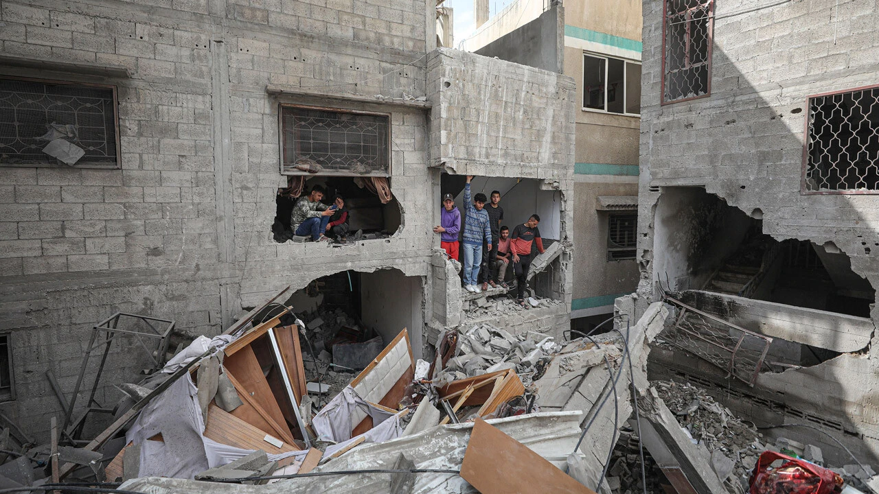 5 günde en az 15 aile evsiz kaldı İsrail savaş uçakları Gazze'yi yerle bir etti 50 yıllık emek enkaz altında